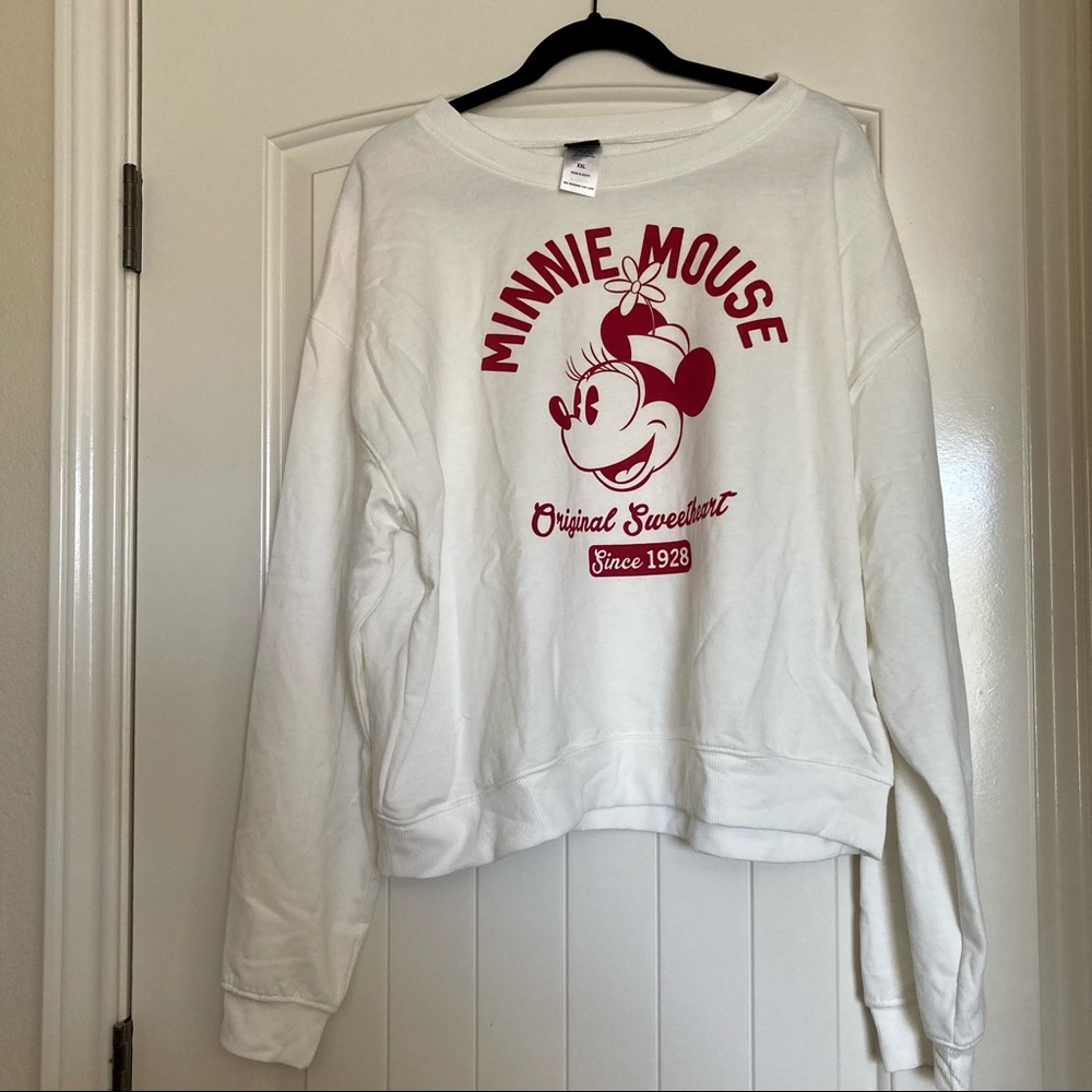 DISNEY Sweater